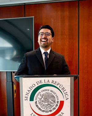 Angel Baez speaking at the Senate of the Republic of Mexico, Mexico City